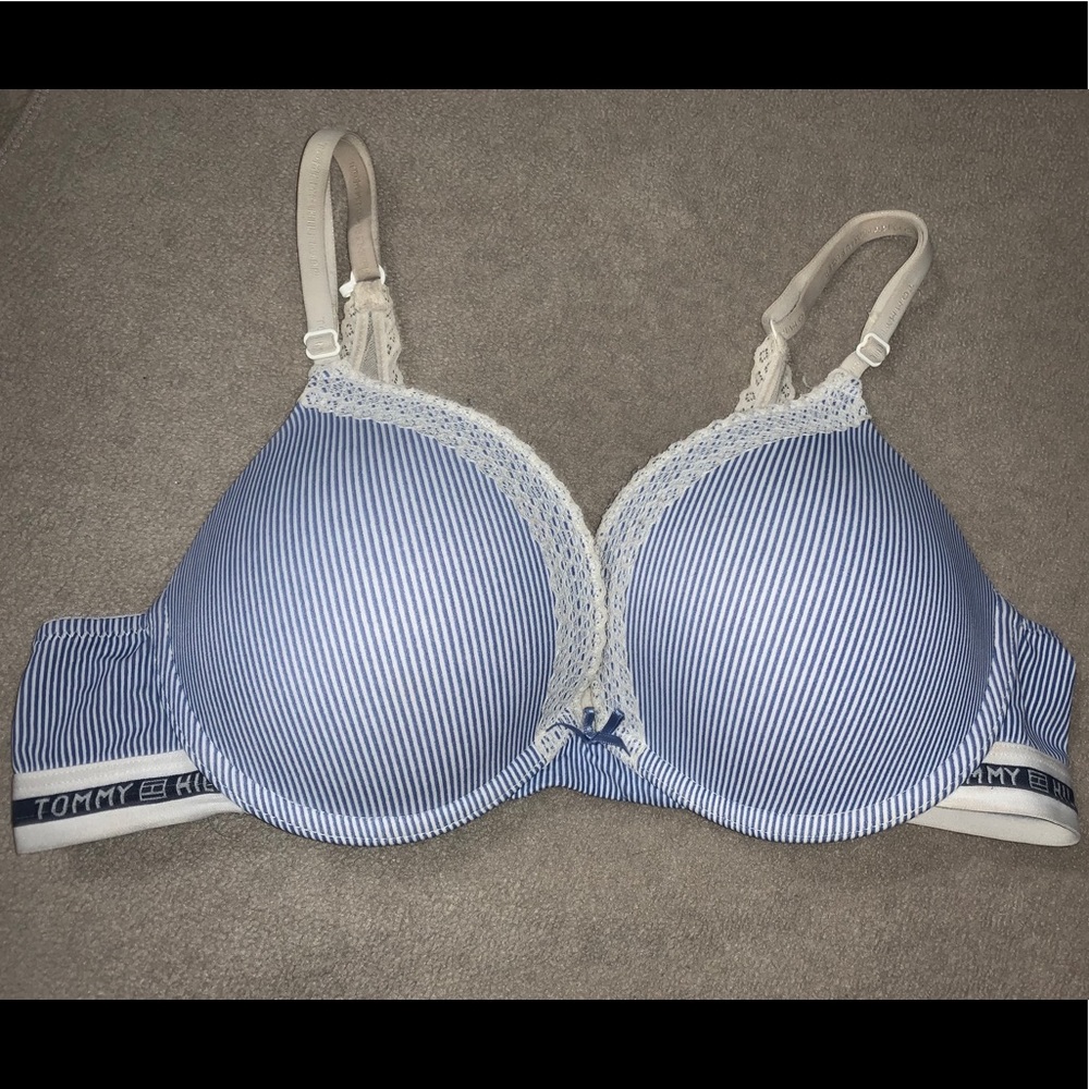 Tommy Hilfiger Convertible Lace Trim Push Up Bra